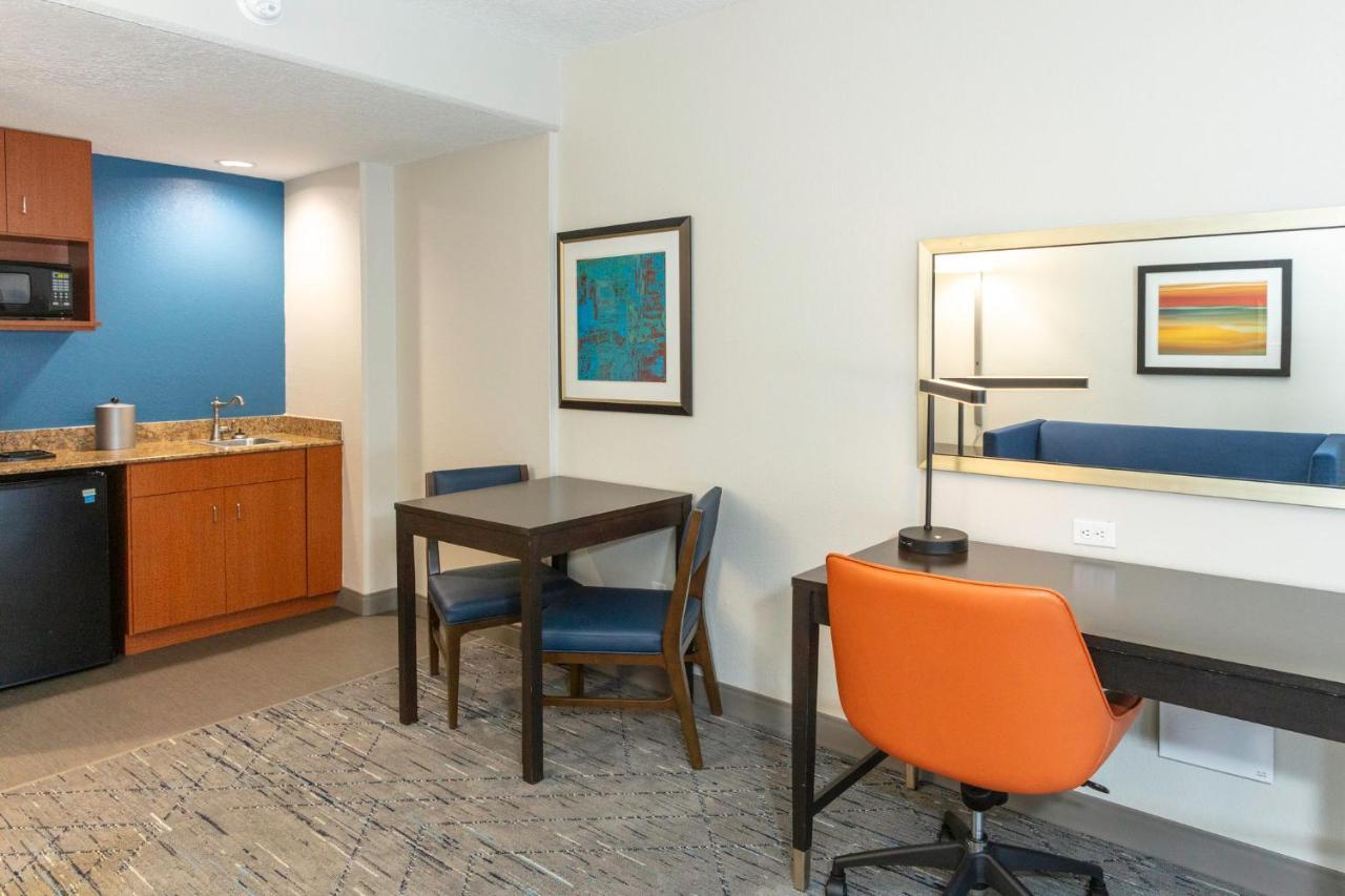 Holiday Inn Express Hotel & Suites Jacksonville Airport By Ihg Exterior foto
