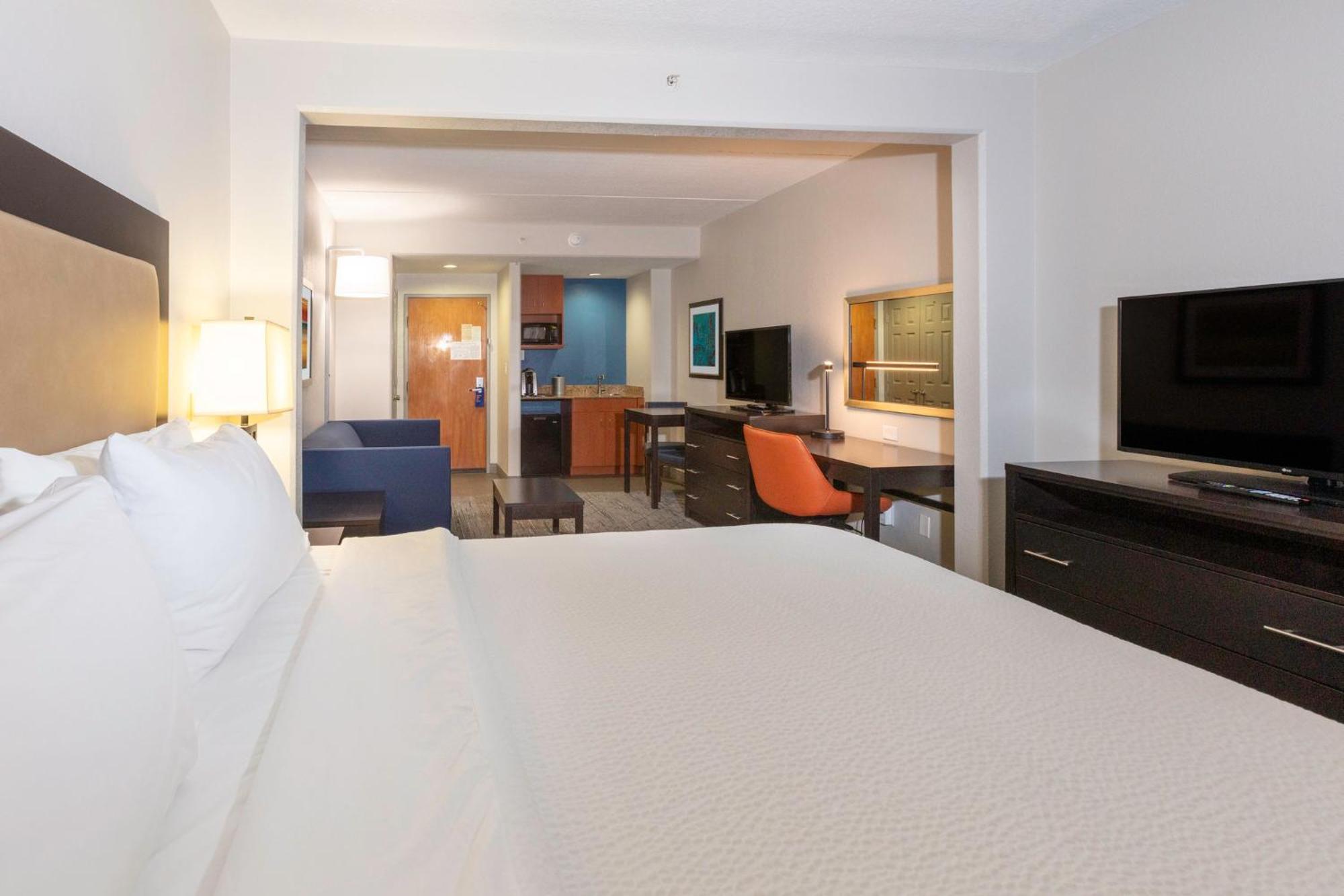 Holiday Inn Express Hotel & Suites Jacksonville Airport By Ihg Exterior foto