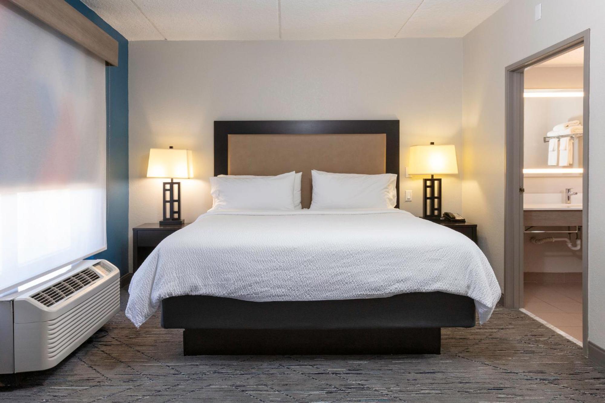 Holiday Inn Express Hotel & Suites Jacksonville Airport By Ihg Exterior foto